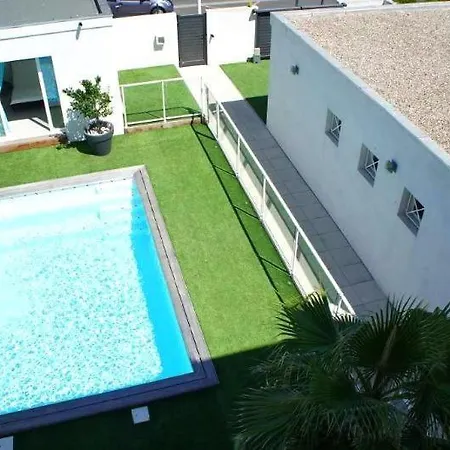 Grand Face A La Apartment